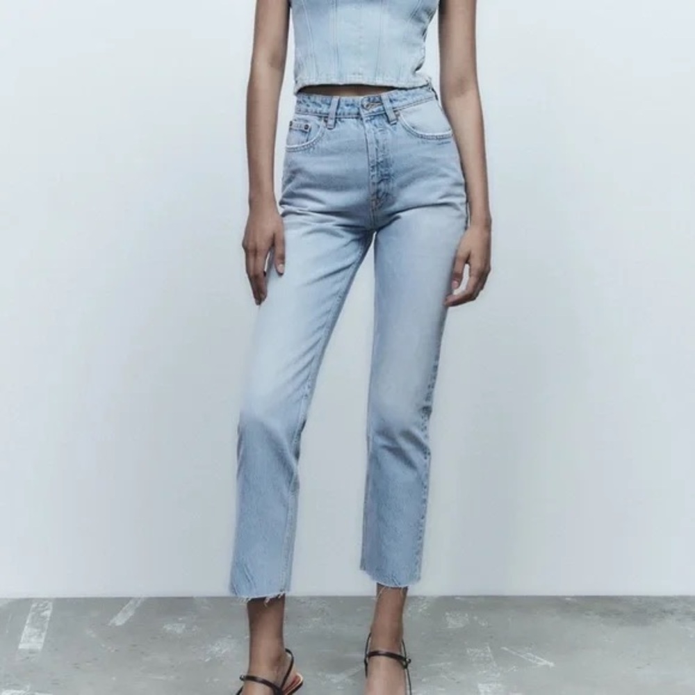 Zara High Rise Ankle Length Jeans